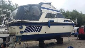 FAIRLINE 32 SEDAN FLYBRIDGE