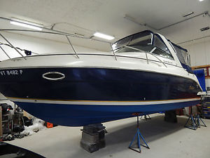 2004 Rinker Fiesta Vee 290 fresh water boat with very low hours supper clean!