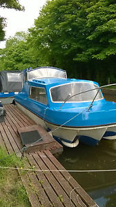 Dawncraft Dandy 2 berth cabin cruiser boat