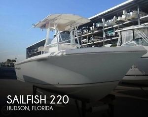 2014 Sailfish 220