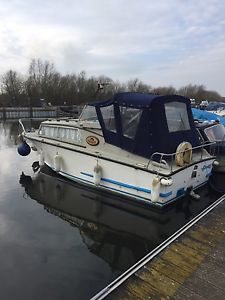 Cabin Cruiser/River boat Cleopatra 23 foot Leicester "GREAT CONDITION "