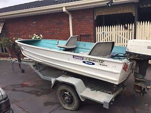 FISHING BOAT 12 FOOT (3.7M) COMPLETE WITH 20HP MOTOR+ SOLID TRAILER