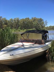 Caribbean Jaguar ski boat ( like malibu mastercraft tige centurion )