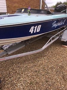 Crusader Speed Boat IOW Built Rare Boat Merc 75hp