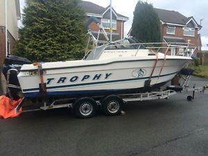 Bayliner Trophy 2002FF Sports Fishing Boat