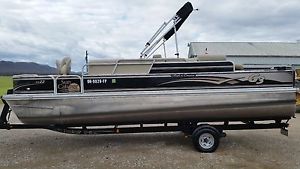 2011  G3 Pontoon Boat