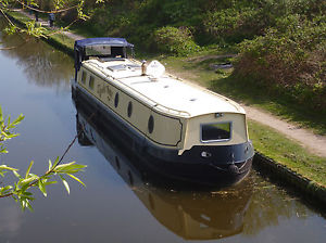 55ft x 10ft CONTEMPORARY, LUXURY 2015 WIDEBEAM CANAL BOAT