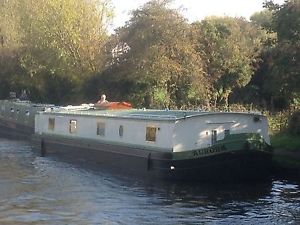 widebeam canalboat London