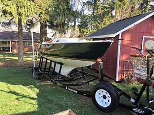 Pearson Ensign Sailboat 22.5 Feet - Fully Restored