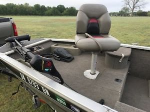 2002 Bass Tracker