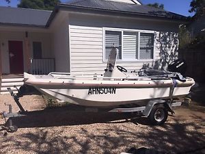 Centre Console Boat 30 HP