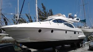 2008 Azimut 43 flybridge