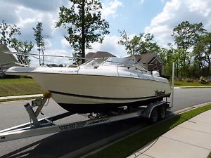 2000 Wellcraft Sportsman 210