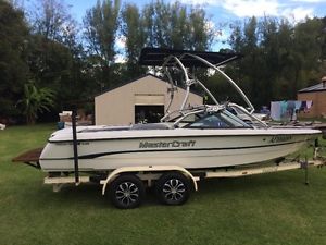 Mastercraft Ski Wake boat