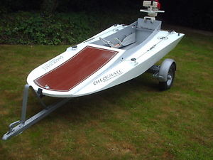 speedboat