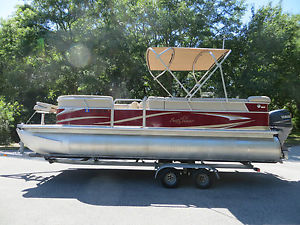 2011 Smoker Craft  Sun Chaser 22 ft