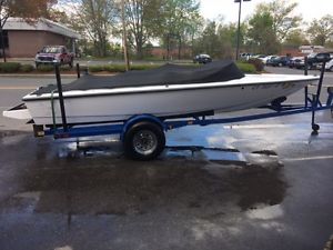 1997 Moomba Boomerang Ski Boat Indmar 350 280 HP, trailer clean runs great!