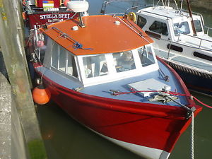 WOODEN BERRY BOAT