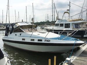 SUNSEEKER OFFSHORE 28 1984 WITH RECENT NEW MERCRUISER ENGINES