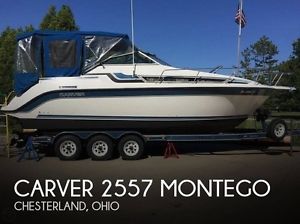 1989 Carver 2557 Montego