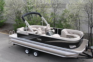 2016 Tahoe Grand Island 2485 Tmlt Quad Lounger tritoon