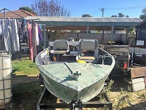 fishing boat 11&1/2 ft and trailer with reg