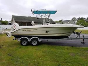 2003 Aquasport 205 Osprey Center Console