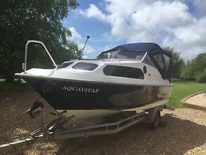 Shetland 570 Power Boat 80HP Yamaha fourstroke  outboard & roller coaster traile