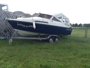 Power cruiser boat Chris craft