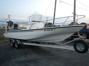 2000 Boston Whaler 22 Dauntless