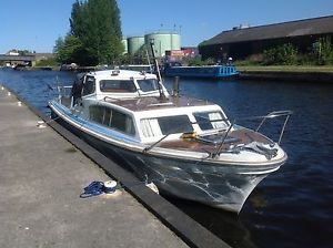 senior 32 cabin cruiser