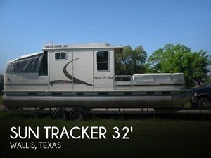 2004 Sun Tracker Party Cruiser 32