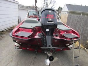 2002 TRITON BOAT SF19 AND TRAILER