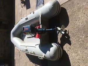 Inflatable dinghy with Yamaha 8 Hp 2stroke motor