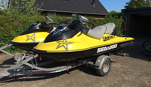 Seadoo GTX and a RX DI with double trailer.