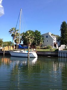 1985 Hunter 31 Shoal Draft Used Sailboat