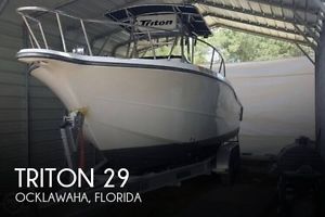 2004 Triton 29