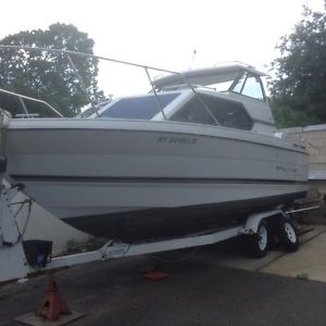 95 Bayliner 2452 classic needs work( make offers)