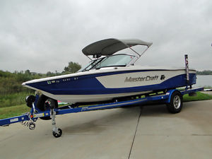 2016 Mastercraft Prostar Ski Boat-Very Low Hours and in MINT Condition!