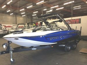 2013 MALIBU 21 VLX WAKESETTER