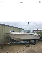 Power boat/speedboat/trailer/regal/engine/inboard/'mercury