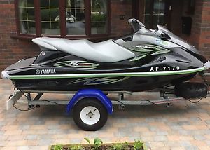 Yamaha Vx Deluxe Jet Ski 2011 (36 Hours)