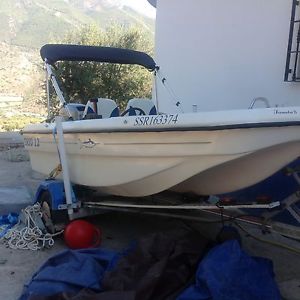 Dory unsinkable Boat 13. ' with 30HP Mariner only 10 hours ! In Spain or uk