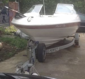 Power boat/bayliner/bowrider/engine/inboard/speedboat/mercury/boat/trailer/