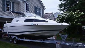 2001 Bayliner  Ciera 2252 with magic tilt trailer