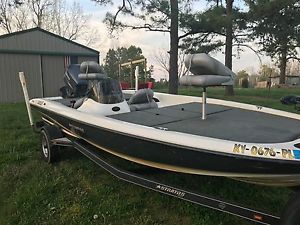 2008 Stratos 186XT Bass Boat