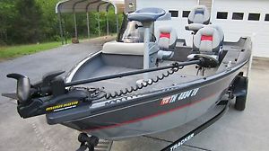 Boat - 2014 TRACKER Pro Guide V-16 SC, 60 HP Mercury Four-Stroke