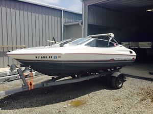 1990 Bayliner 1700 BR