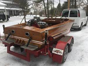 1958 ANTIQUE WOODEN DRAG BOAT ORIGINAL CHRYSLER HEMI ENGINE