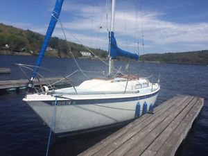 Ericson Sailboat (25ft)